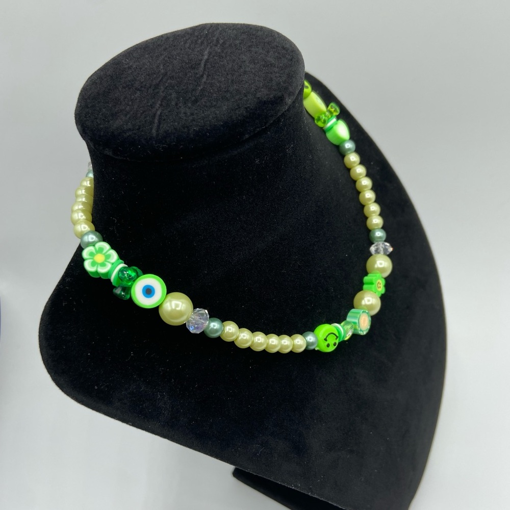 Handmade Green Trendy Y2K Inspired Glass Bead Stretch Necklace